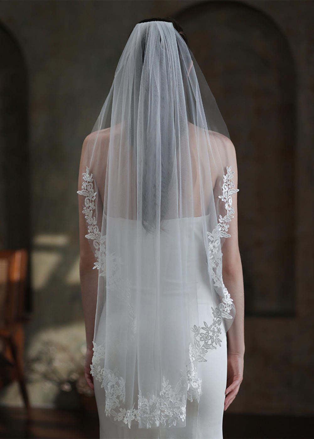 One-tier Tulle Fingertip Bridal Veils With Lace Edge