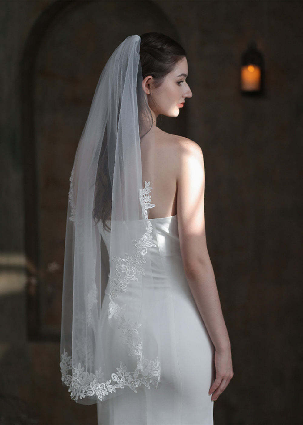 One-tier Tulle Fingertip Bridal Veils With Lace Edge