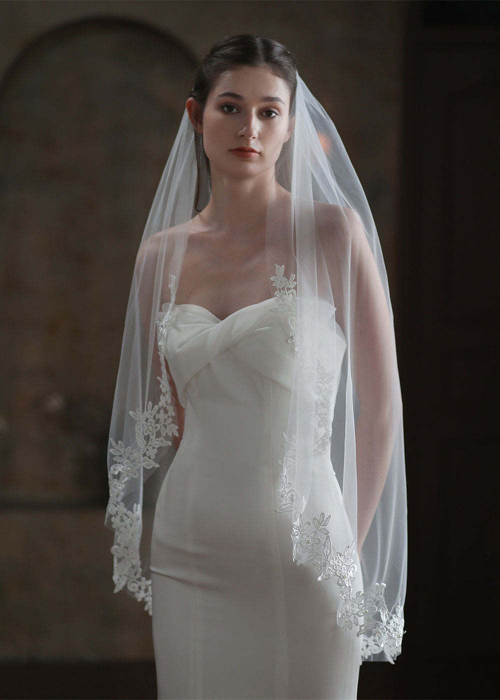 One-tier Tulle Fingertip Bridal Veils With Lace Edge