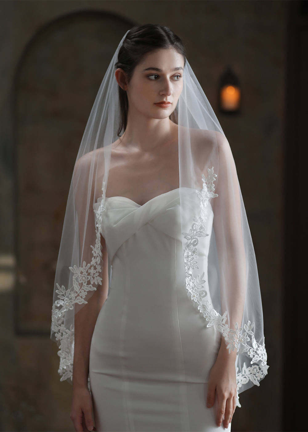 One-tier Tulle Fingertip Bridal Veils With Lace Edge