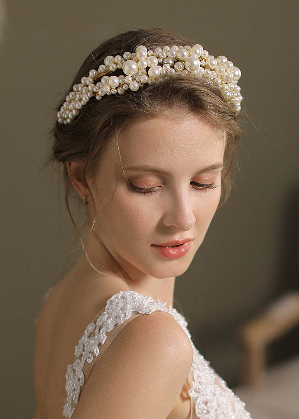 Weeding Lady's Pearl Headband