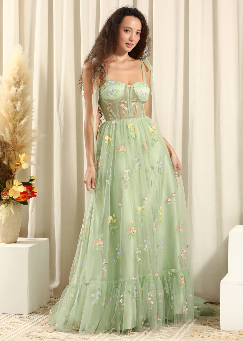 Green Tulle Flower Embroidery Adjustable Strap A-line Long Bridesmaid Dress