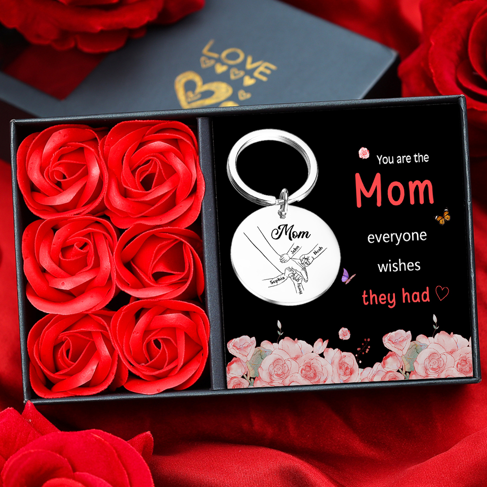 4 Names Personalized Pendant Keychain Strap Set Gift Box Mom Hook Engraved Name Special Gift for Mom
