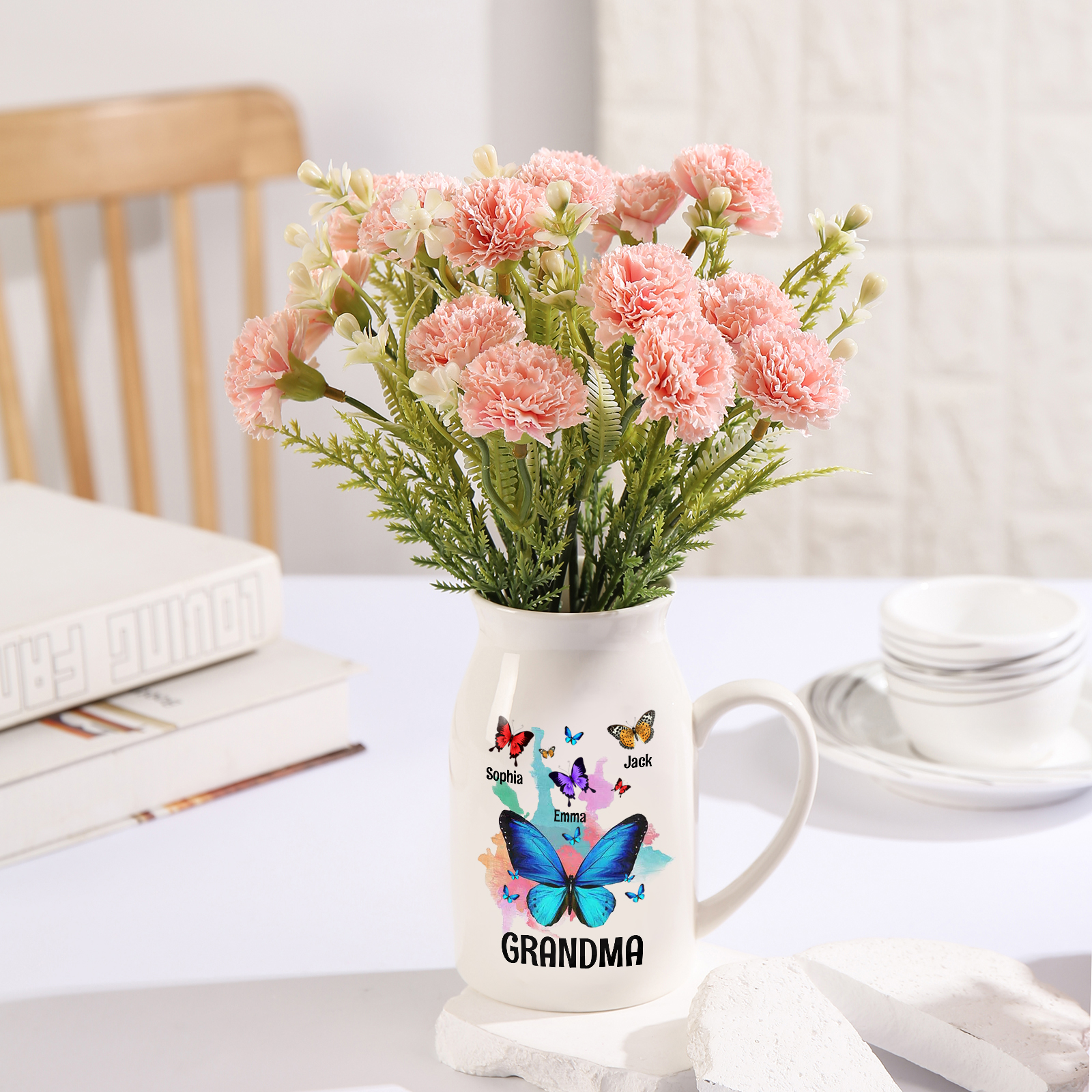3 Names - Personalized Beautiful Colorful Butterfly Style Ceramic Vase with Customizable Names As a Wonderful Gift For Grandma