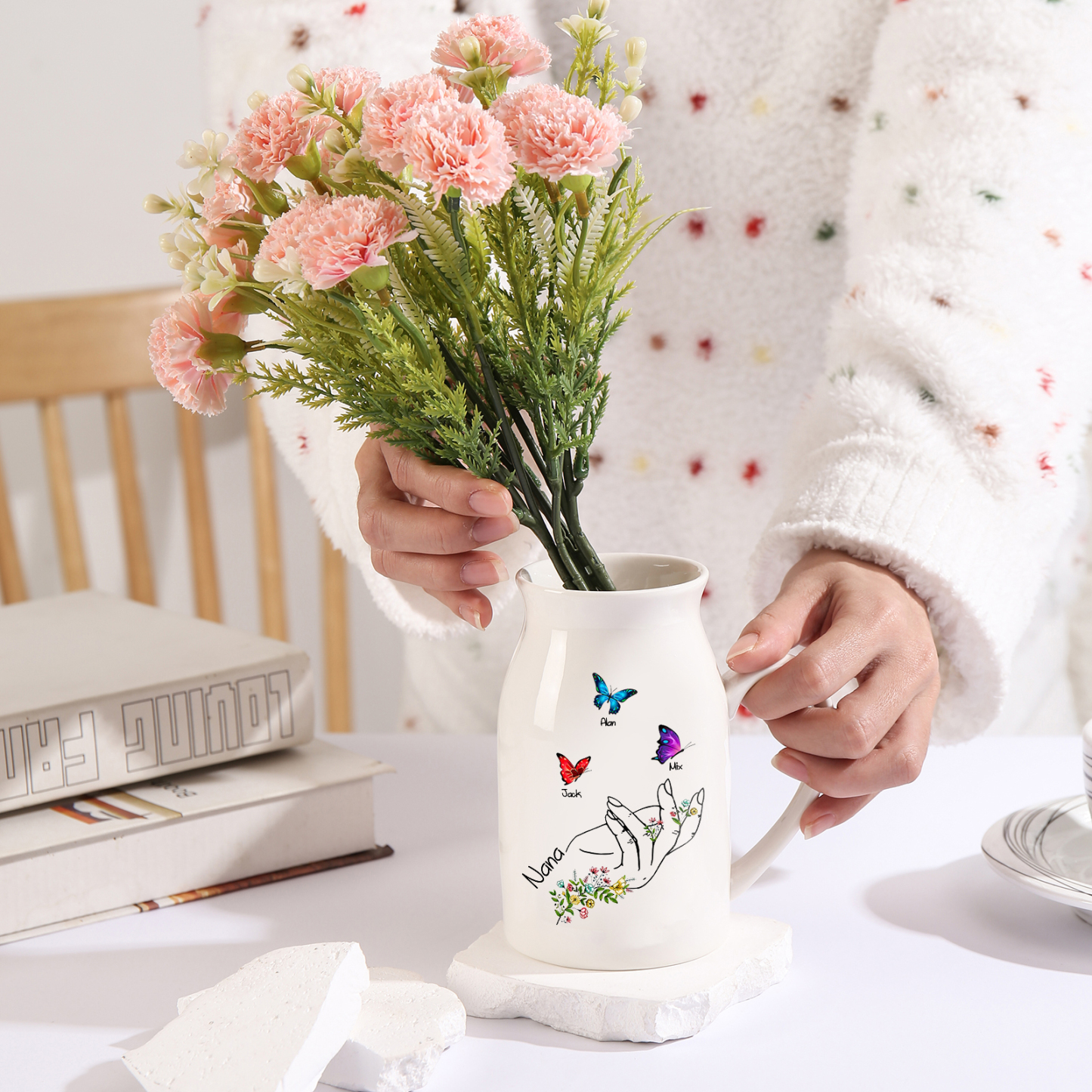 3 Names - Personalized Exquisite Flower Hand Butterfly Style Ceramic Cup With Customizable Names As a Special Gift For Mom