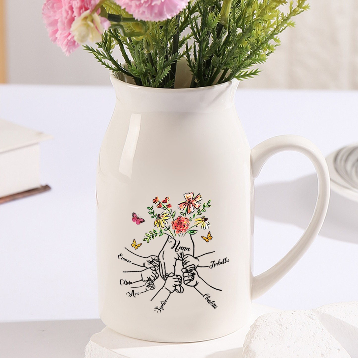 6 Names - Personalized Beautiful Flower Hand Butterfly Style Ceramic Vase with Customizable Names As a Mother's Day Gift For Grandma/Mom