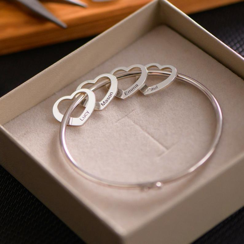 Custom Engraved 4 Names Heart Charms Prsonalised Bangle Bracelet for Women
