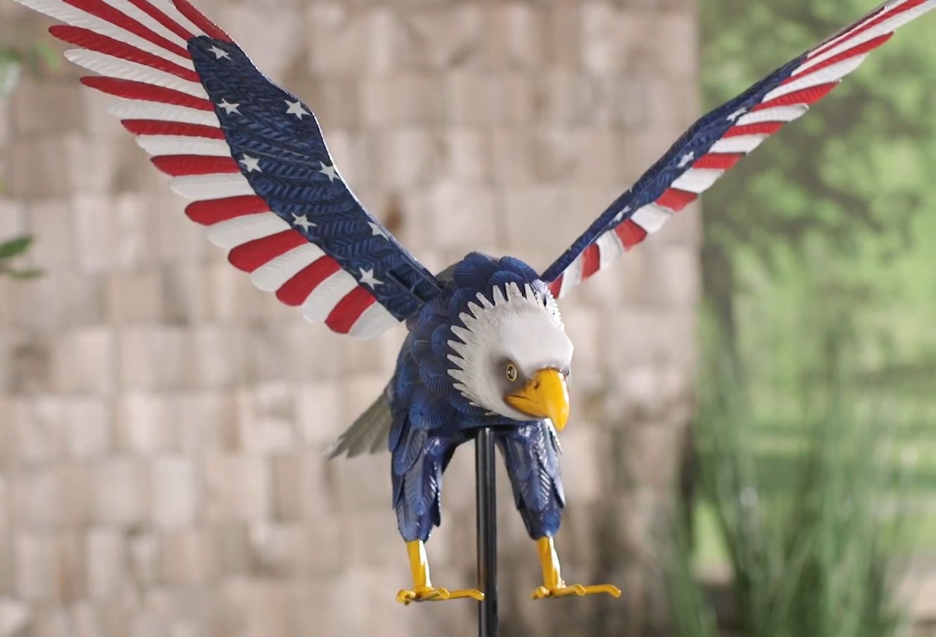 Patriotic Metal Eagle Sculpture