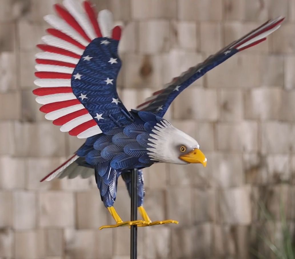 Patriotic Metal Eagle Sculpture