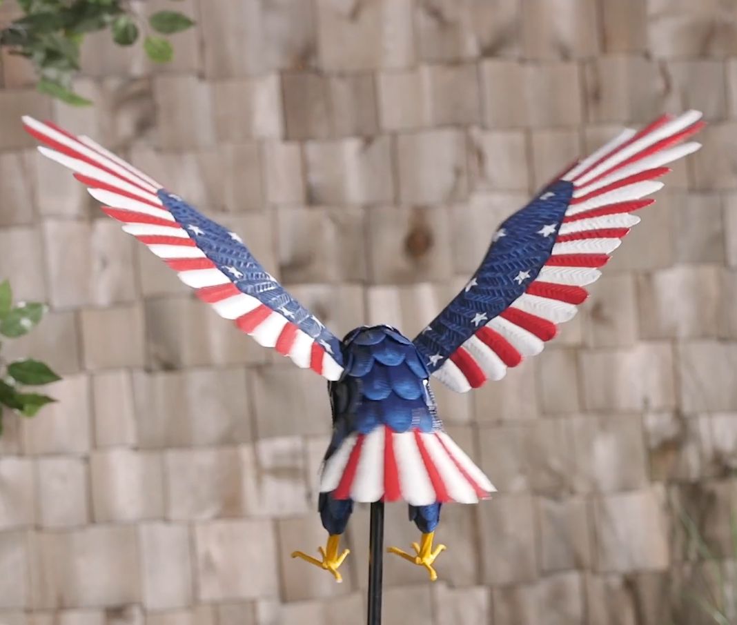 Patriotic Metal Eagle Sculpture