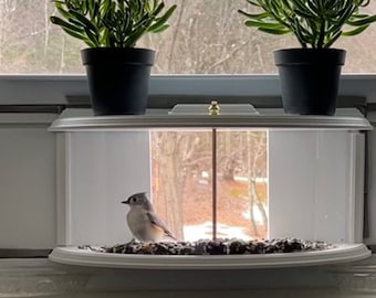 180° Clear View Window Tray Bird Feeder