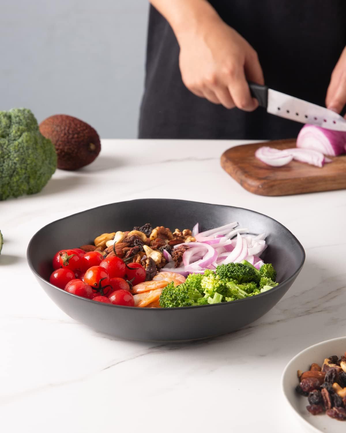 9.75'' Ceramic Large Pasta Bowls, 38oz Stoneware Flat Serving Bowls Set of 4, Oven,Microwave&Dishwasher Safe Bowls with Wavy Rim for Fruit Pasta Salad Meal, Matte Black