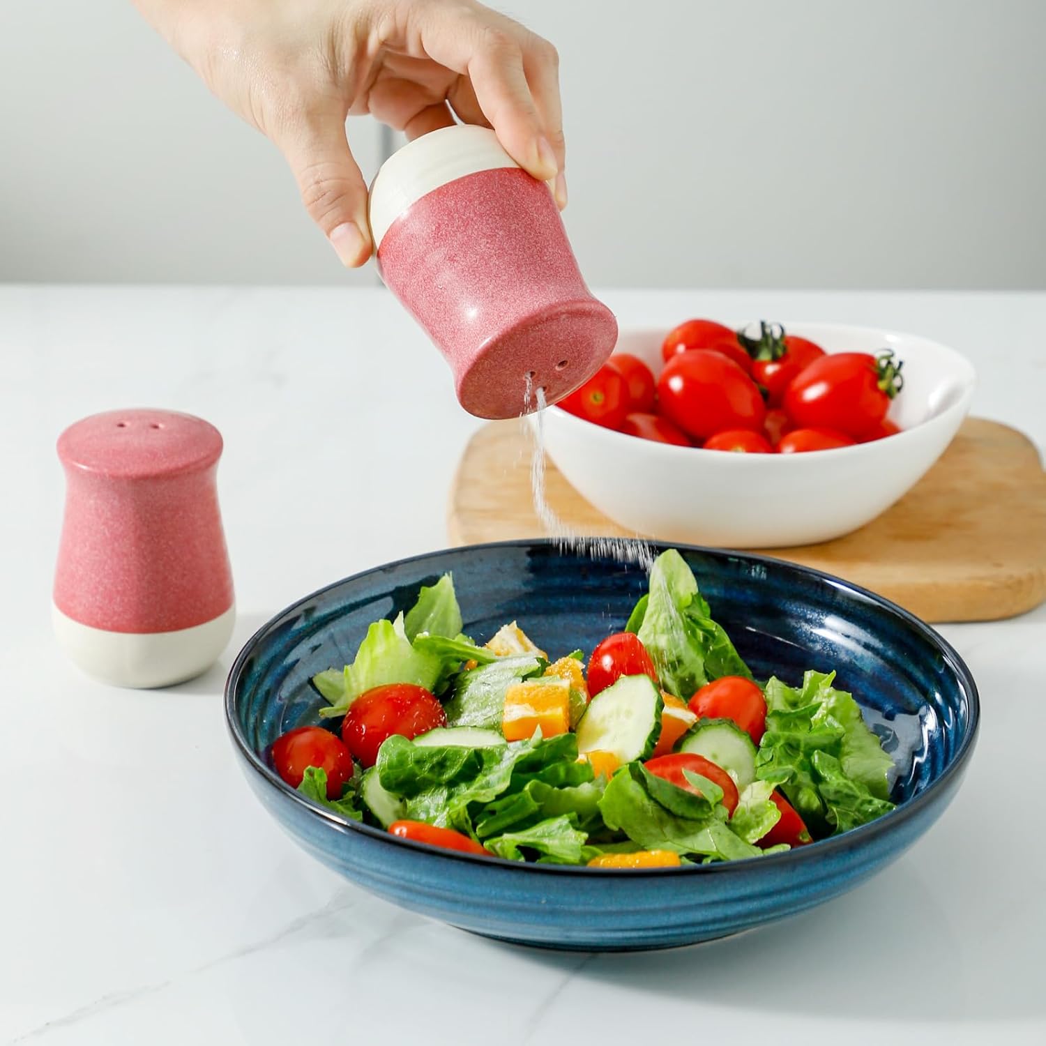 Ceramic Salt Shaker, Kitchen Decor Salt and Pepper Shakers for Tables, Vintage Kitchen Gadgets for Salt and Pepper, Pink Salt and Pepper Holder