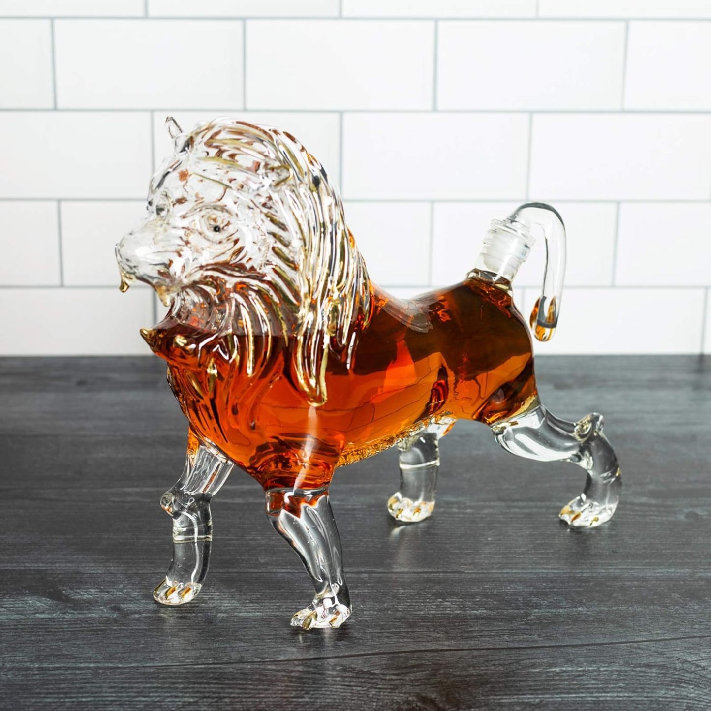 Lion Animal Whiskey and Wine Decanter, The Wine Savant - Stunning 500ml Glass Decanter Featuring a Majestic Lion Profile