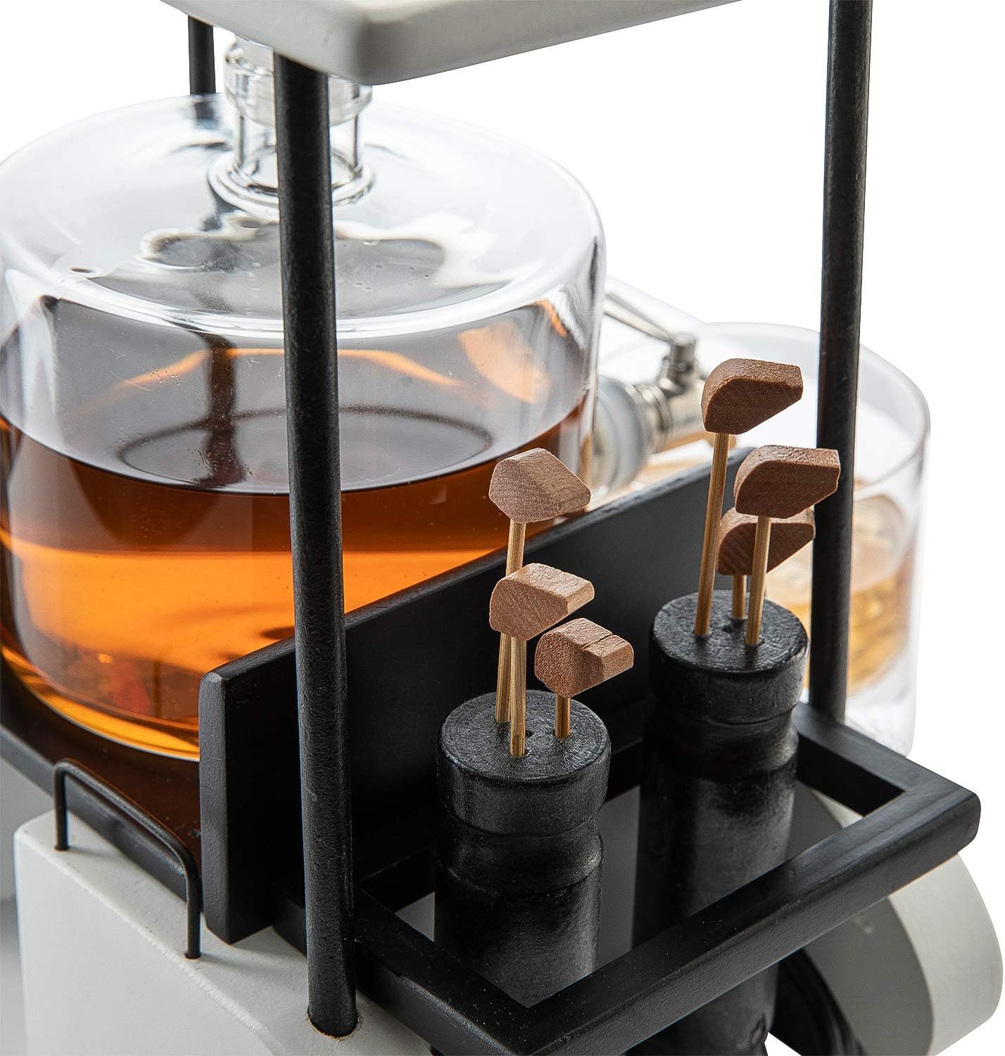 Golf Decanter Whiskey Decanter and 2 Whiskey Glasses (850ml Decanter - 8 Ounce Glasses)