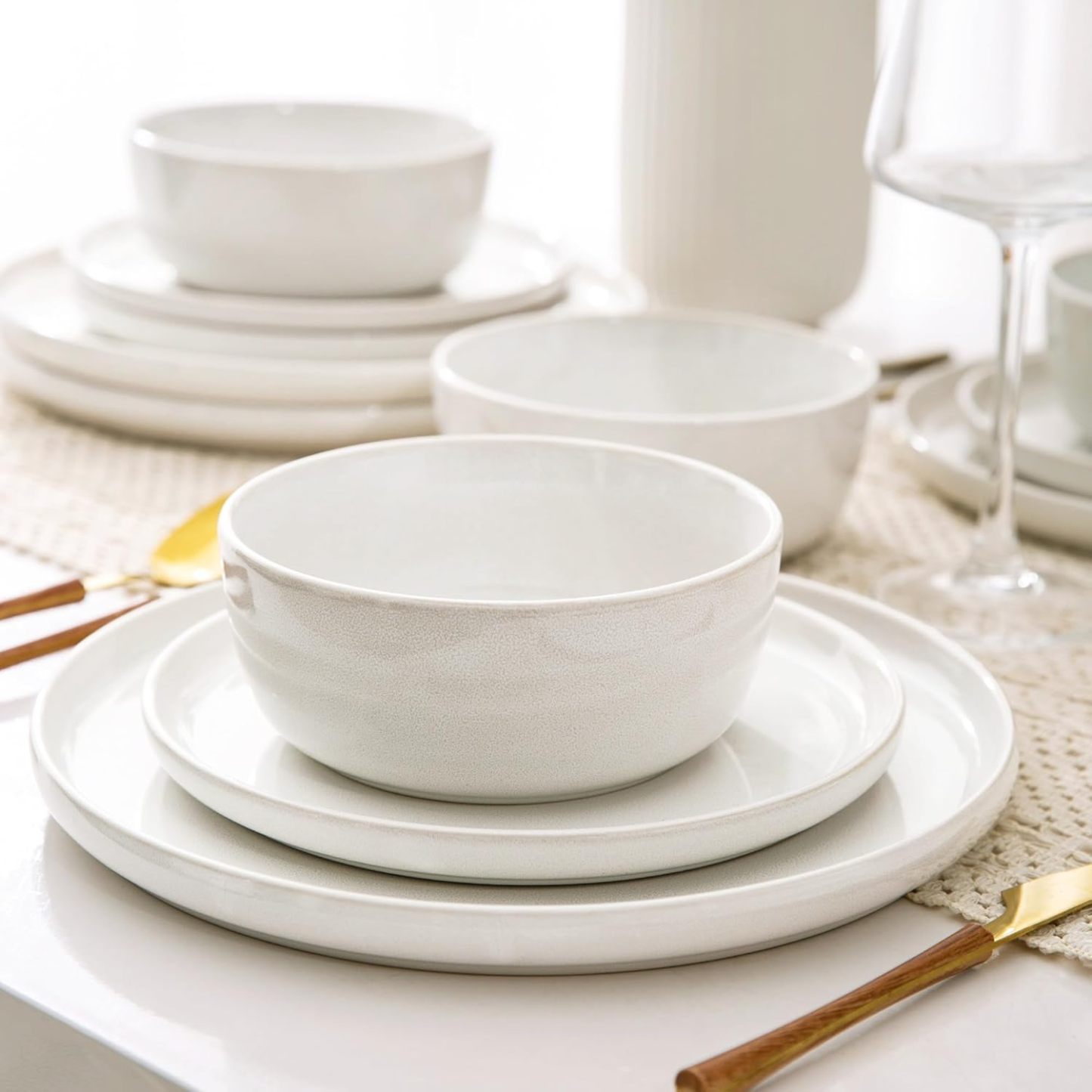 Stoneware Plates Set of 6, 10.5 Inch Ceramic Plates Set, Microwave,Dishwasher Safe,Scratch Resistant, Modern Large Dinnerware Dishes Set Kitchen Dinner Plates-Reactive White