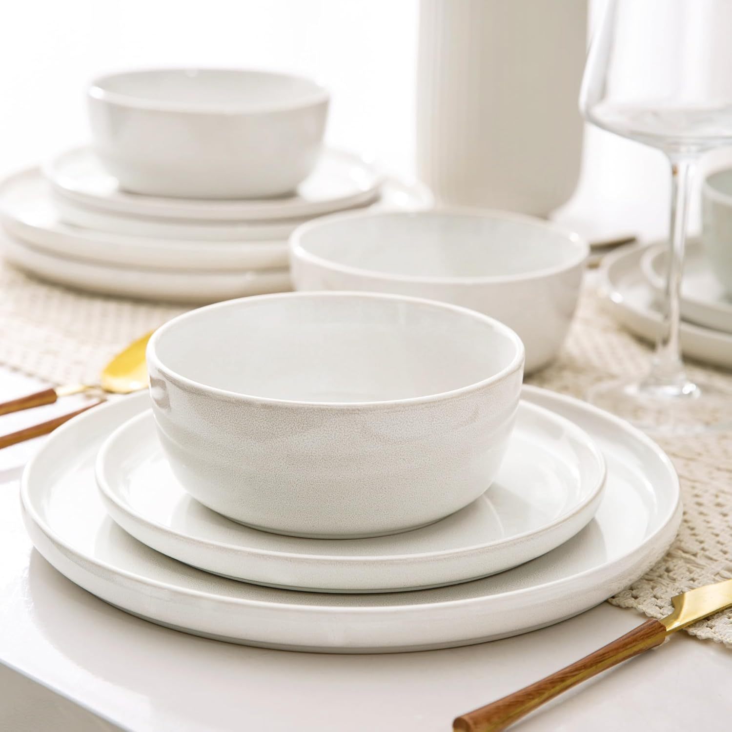 Stoneware Plates Set of 6, 10.5 Inch Ceramic Plates Set, Microwave,Dishwasher Safe,Scratch Resistant, Modern Large Dinnerware Dishes Set Kitchen Dinner Plates-Reactive White