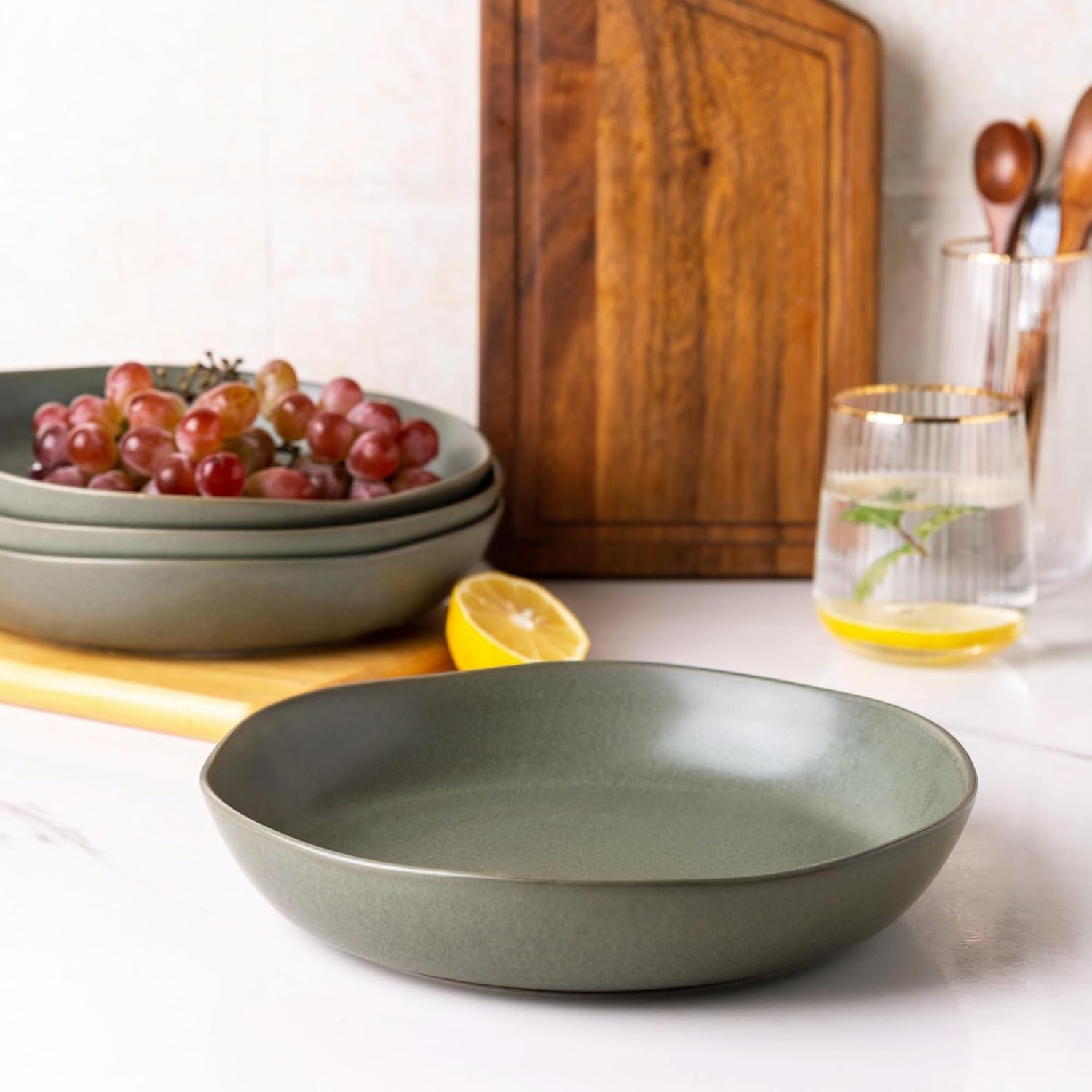 9.75'' Ceramic Large Pasta Bowls, 38oz Stoneware Flat Serving Bowls Set of 4, Oven,Microwave&Dishwasher Safe Bowls with Wavy Rim for Fruit Pasta Salad Meal, Reavtive-Matte