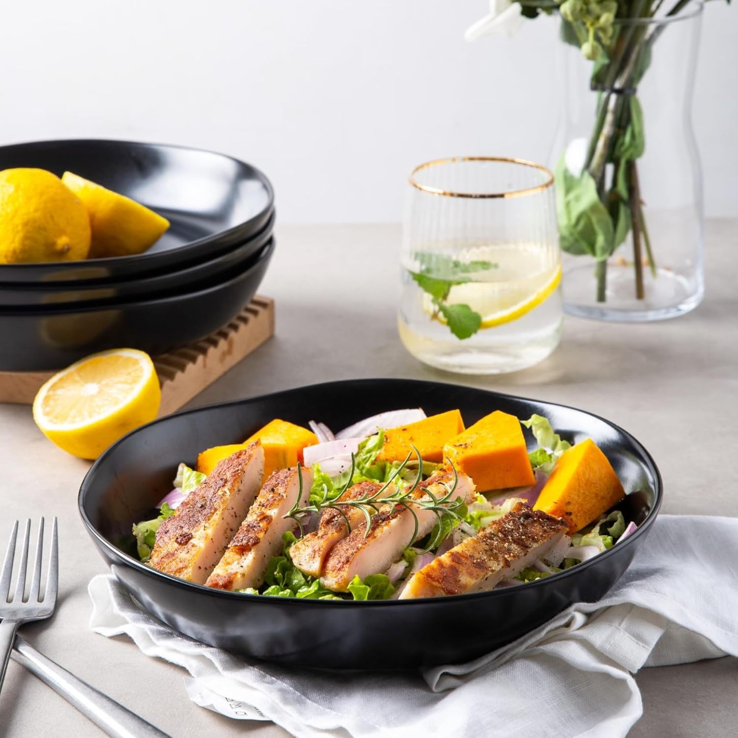 9.75'' Ceramic Large Pasta Bowls, 38oz Stoneware Flat Serving Bowls Set of 4, Oven,Microwave&Dishwasher Safe Bowls with Wavy Rim for Fruit Pasta Salad Meal, Matte Black