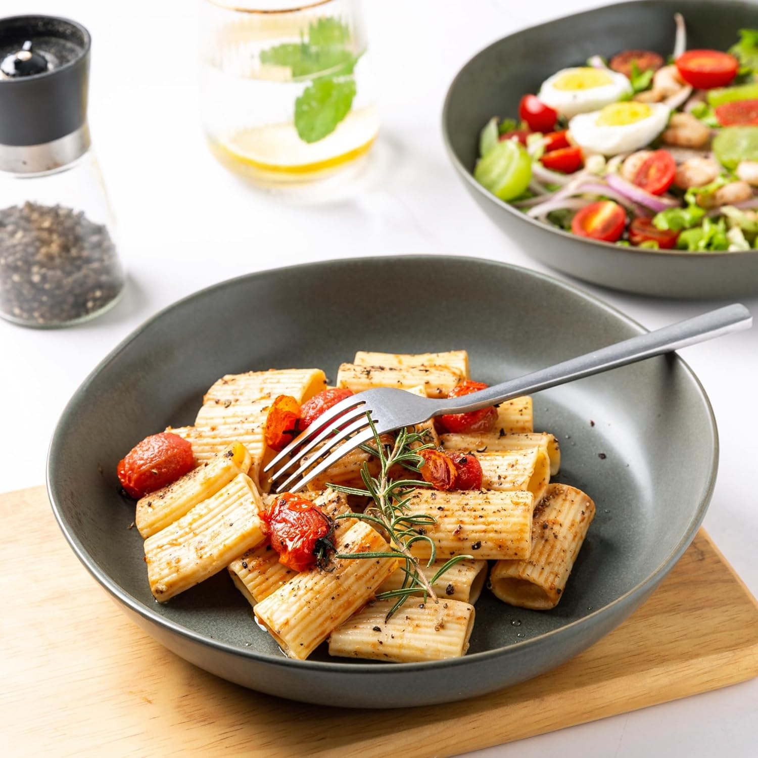 9.75'' Ceramic Large Pasta Bowls, 38oz Stoneware Flat Serving Bowls Set of 4, Oven,Microwave&Dishwasher Safe Bowls with Wavy Rim for Fruit Pasta Salad Meal, Reavtive-Matte