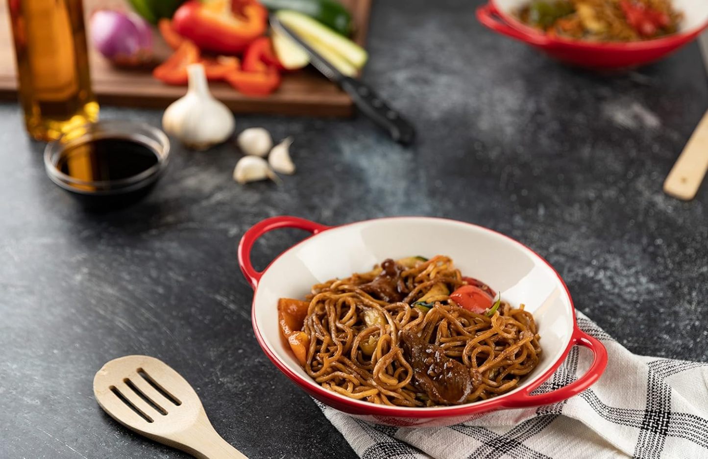 Stir Fry Bowl, Wok Dish, Classic Thai, Ceramic Mini Wok, Stoneware Serving Bowls, For Soups and Pastas, Oven, Dishwasher and Microwave Safe, Cherry Red, 40 oz, Set of 2