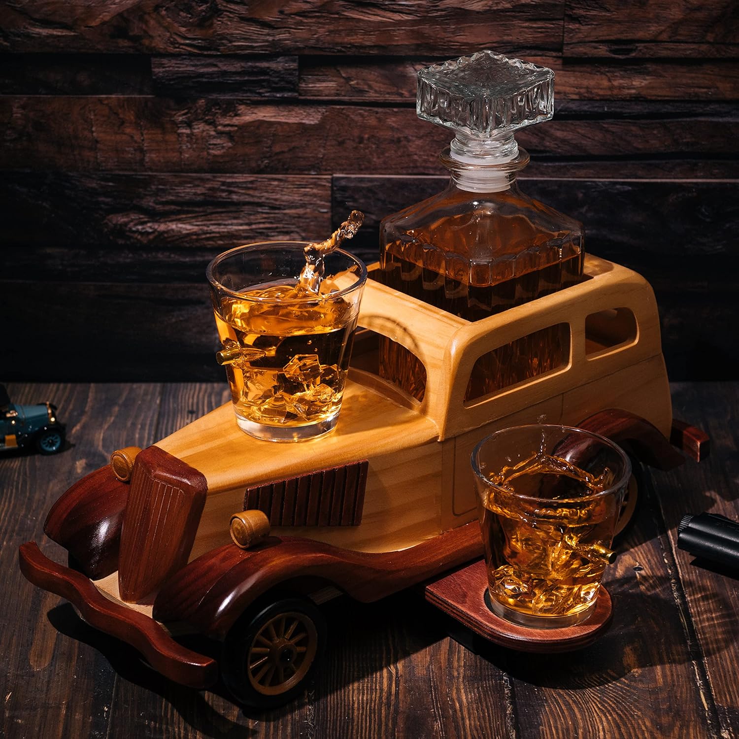 Vintage Car Decanter Set, Large Bar Centerpiece - 750ml Decanter + 2 Shot Glasses, Whiskey