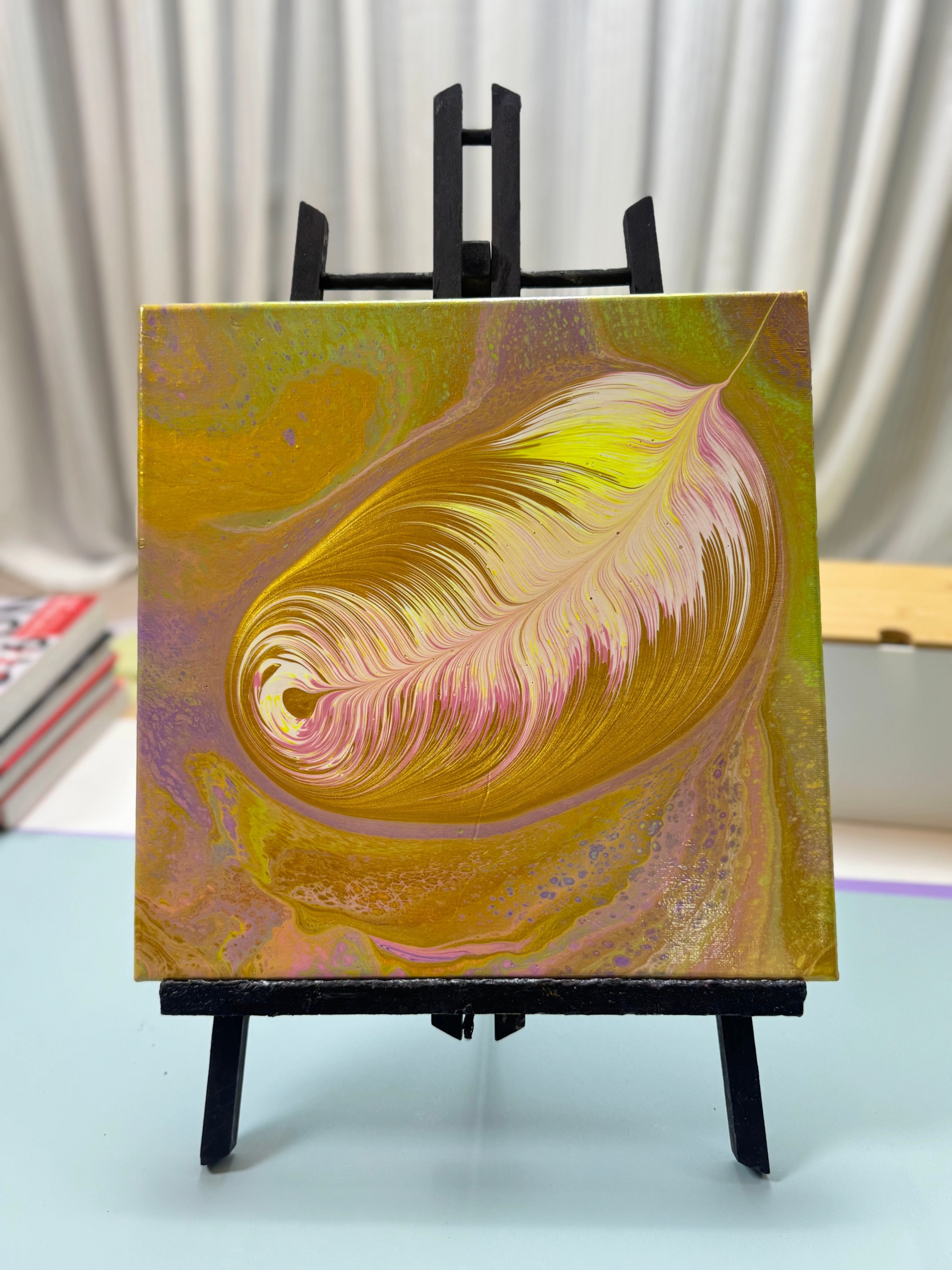 “Golden Feather Fluid Art 30×30cm” | Handmade Elegance - Themed Fluid Painting
