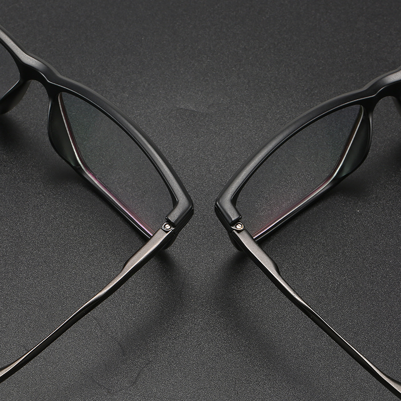 SIMPLE SQUARE-FRAME PHOTOCHROMIC MULTIFOCAL READING GLASSES