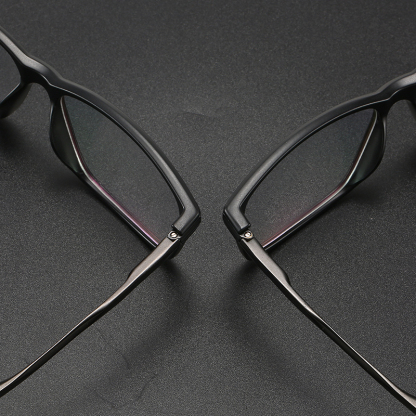 SIMPLE SQUARE-FRAME PHOTOCHROMIC MULTIFOCAL READING GLASSES
