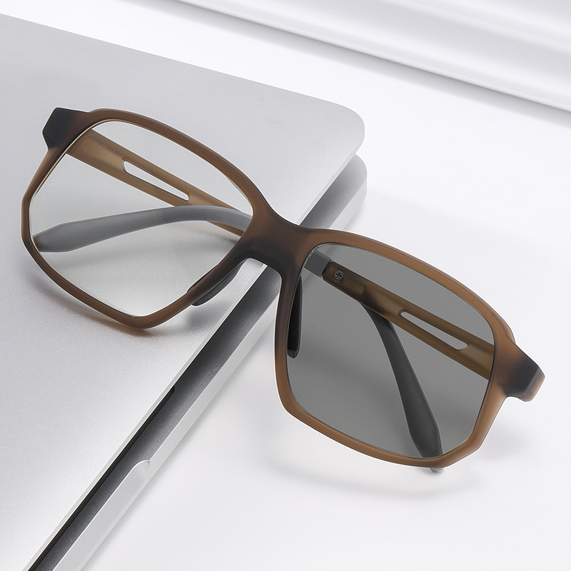 SPORTS ULTRA-LIGHT ELASTIC COLOR-CHANGING MULTIFOCAL READING GLASSES