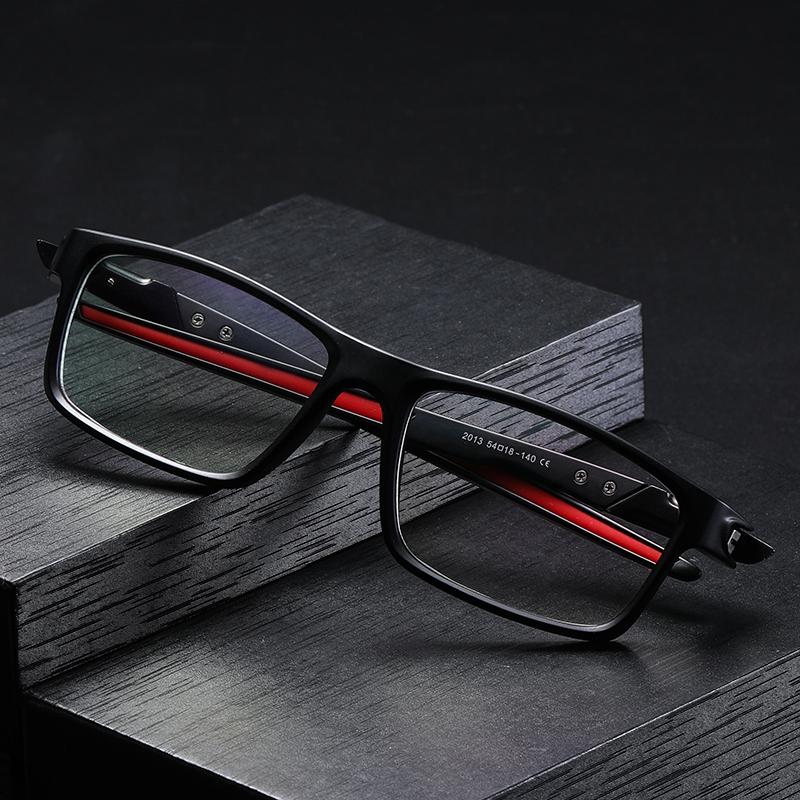 SPORTS-INSPIRED PHOTOCHROMIC MULTIFOCAL READING GLASSES