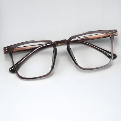 LIGHTWEIGHT SQUARE FULL-RIM PHOTOCHROMIC MULTIFOCAL GLASSES