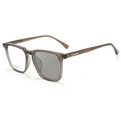 LIGHTWEIGHT SQUARE FULL-RIM PHOTOCHROMIC MULTIFOCAL GLASSES