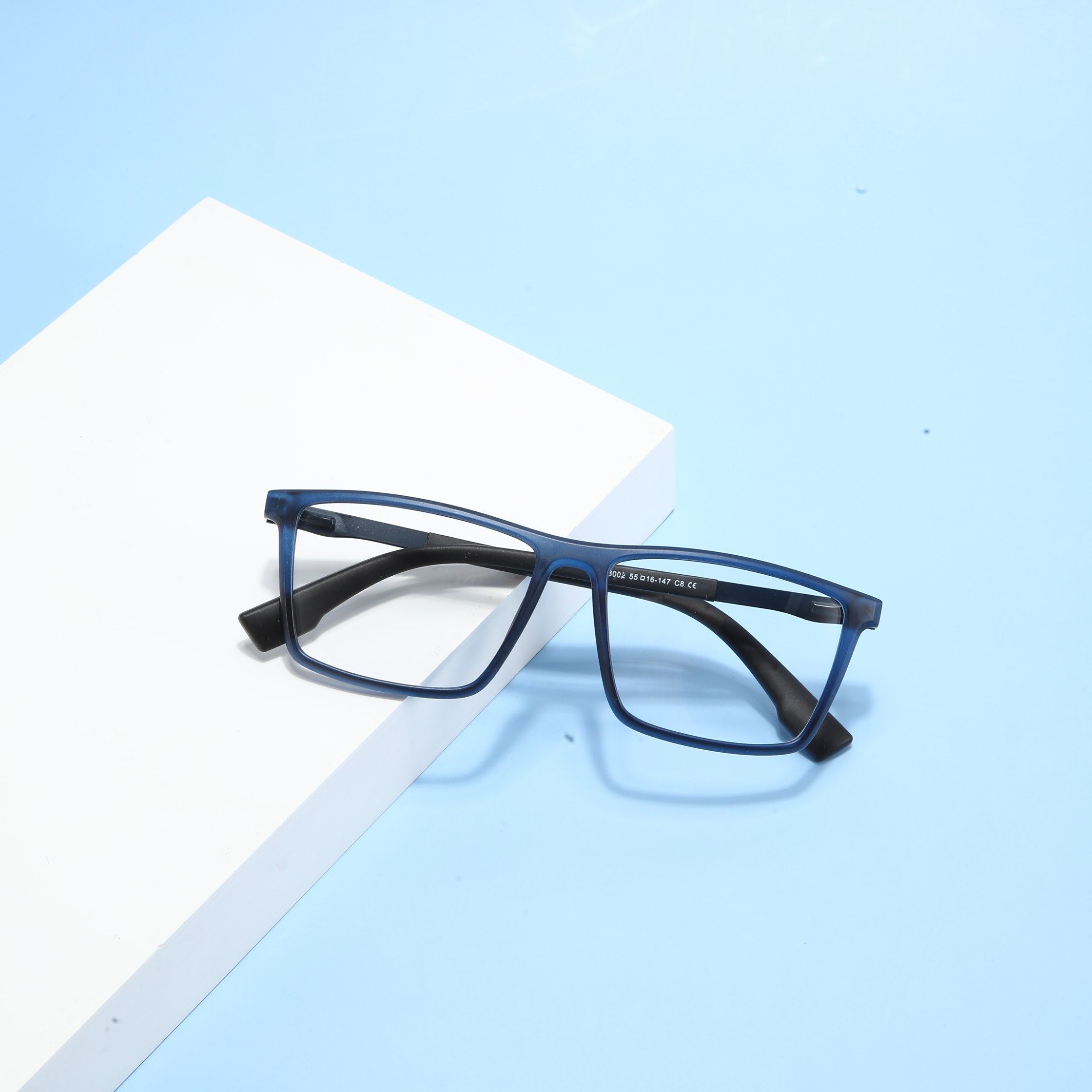 MINIMALIST FULL-RIM PHOTOCHROMIC MULTIFOCAL READING GLASSES