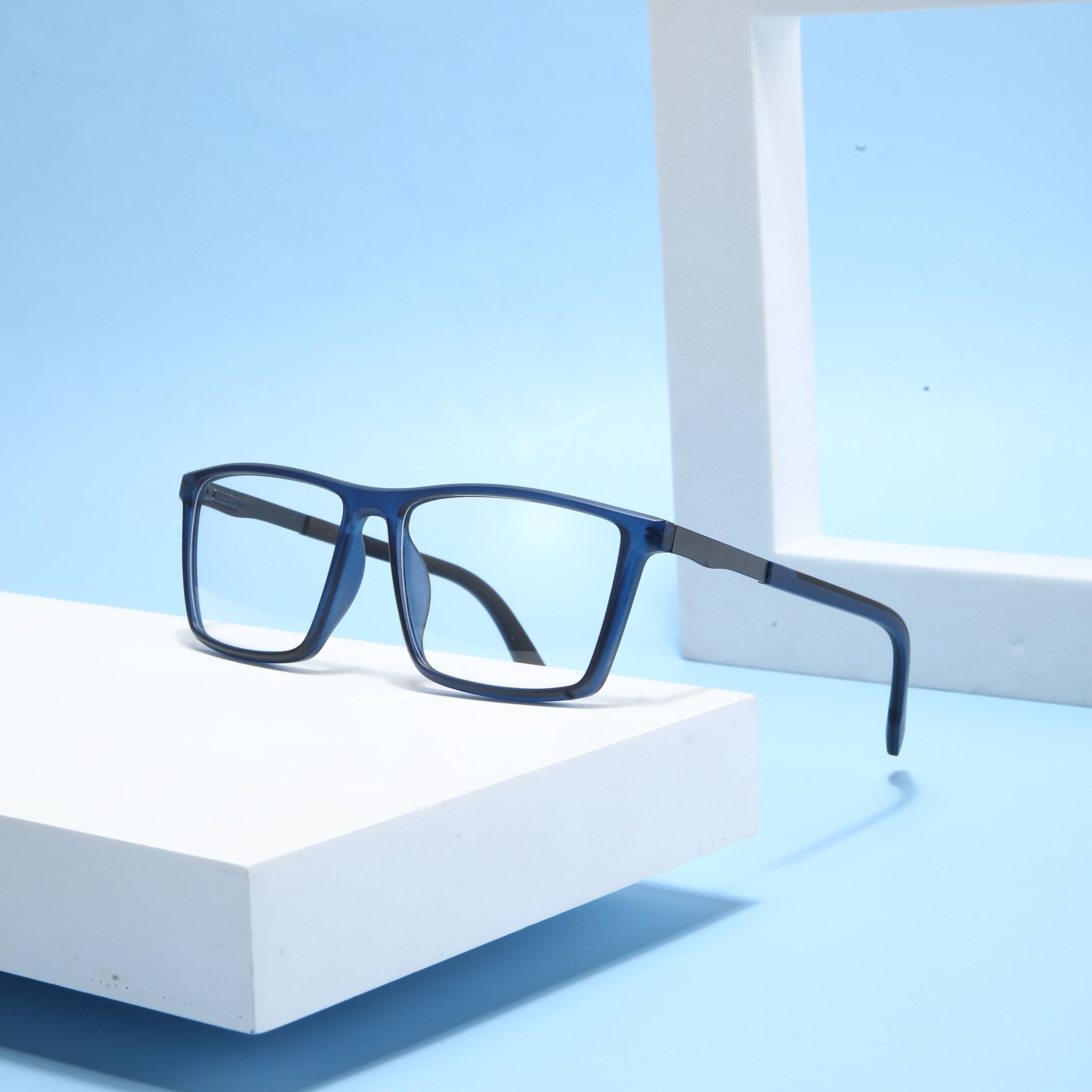 MINIMALIST FULL-RIM PHOTOCHROMIC MULTIFOCAL READING GLASSES
