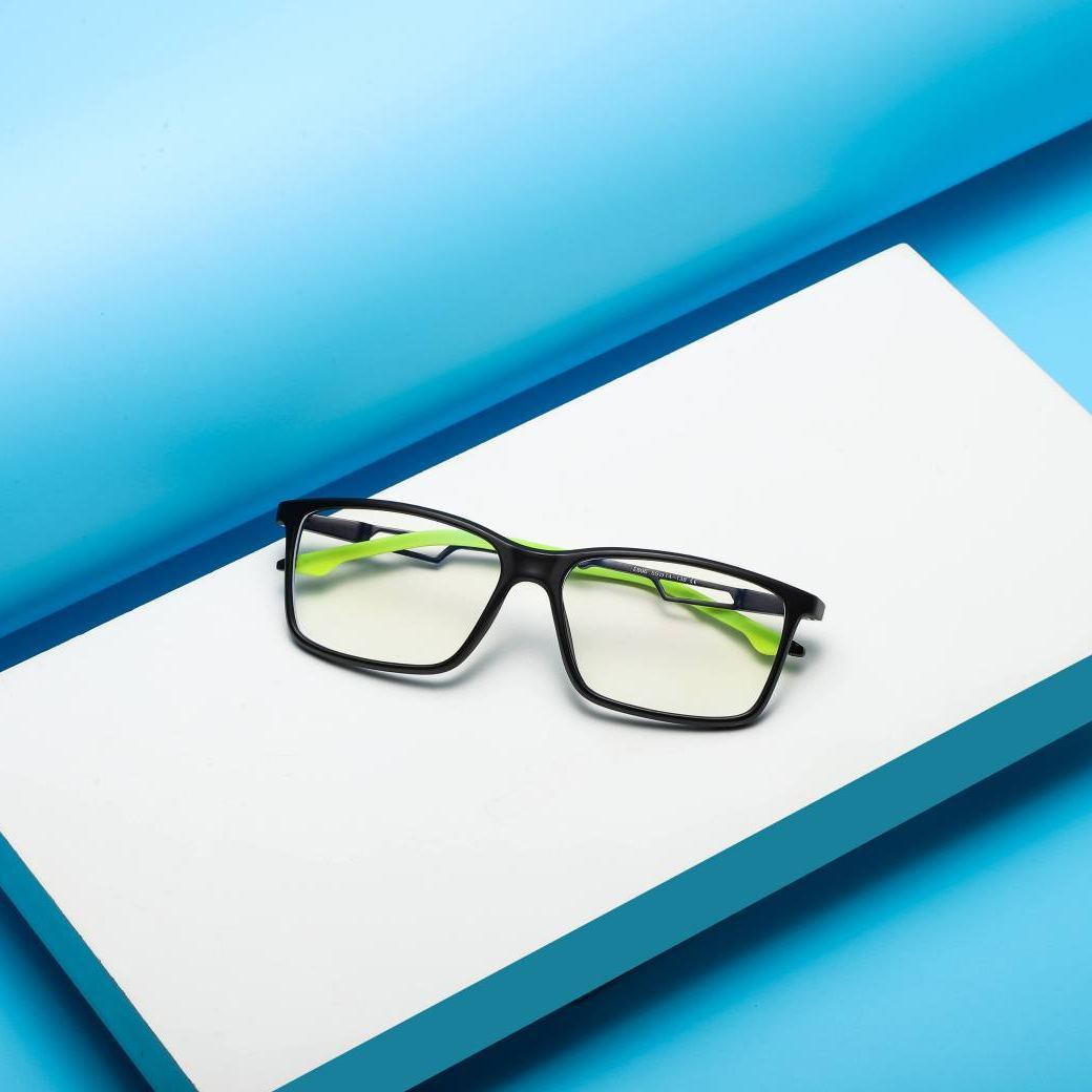 STYLISH PERFORATED PHOTOCHROMIC MULTIFOCAL READING GLASSES