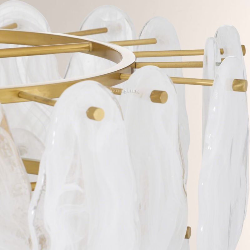 Leone Chandelier 25"