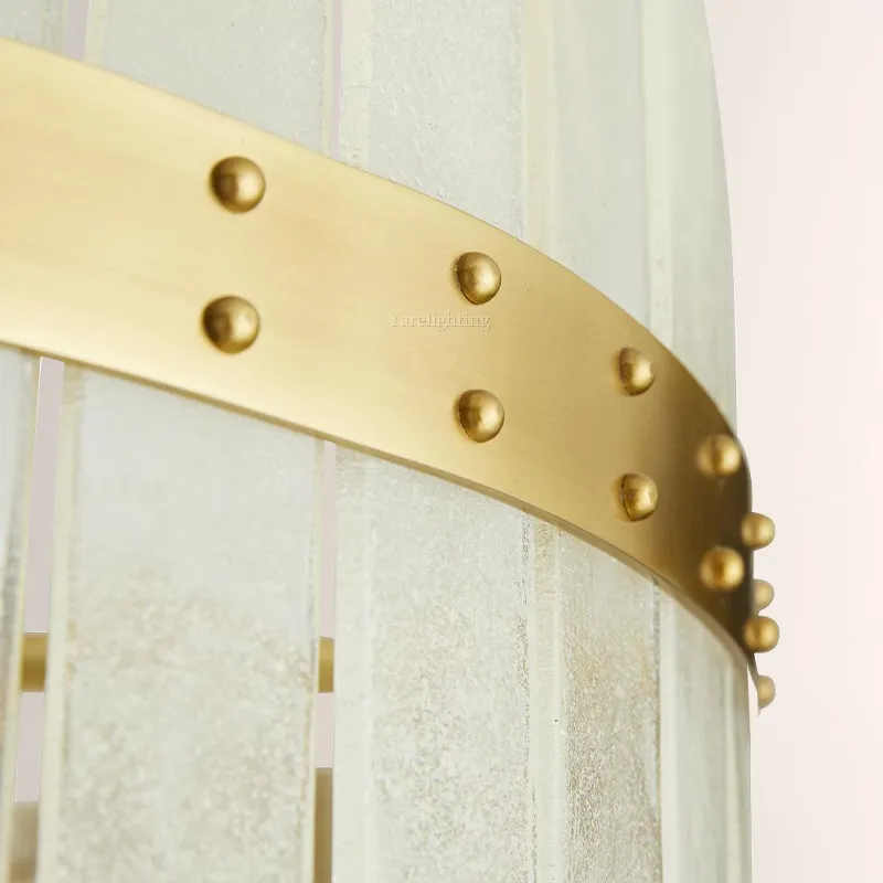 Sincllair Chandelier 28"