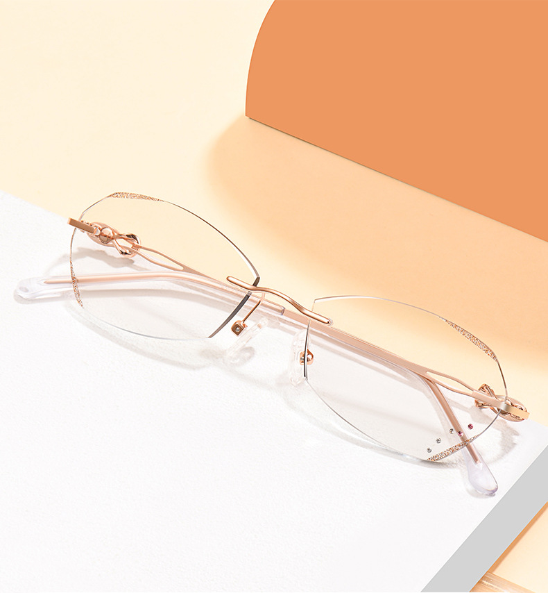 EDGE-CUT RHINESTONE-EMBELLISHED READING GLASSES