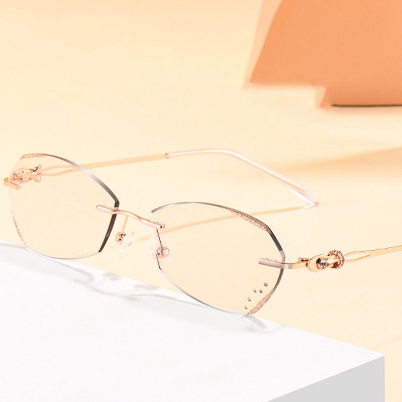 EDGE-CUT RHINESTONE-EMBELLISHED READING GLASSES