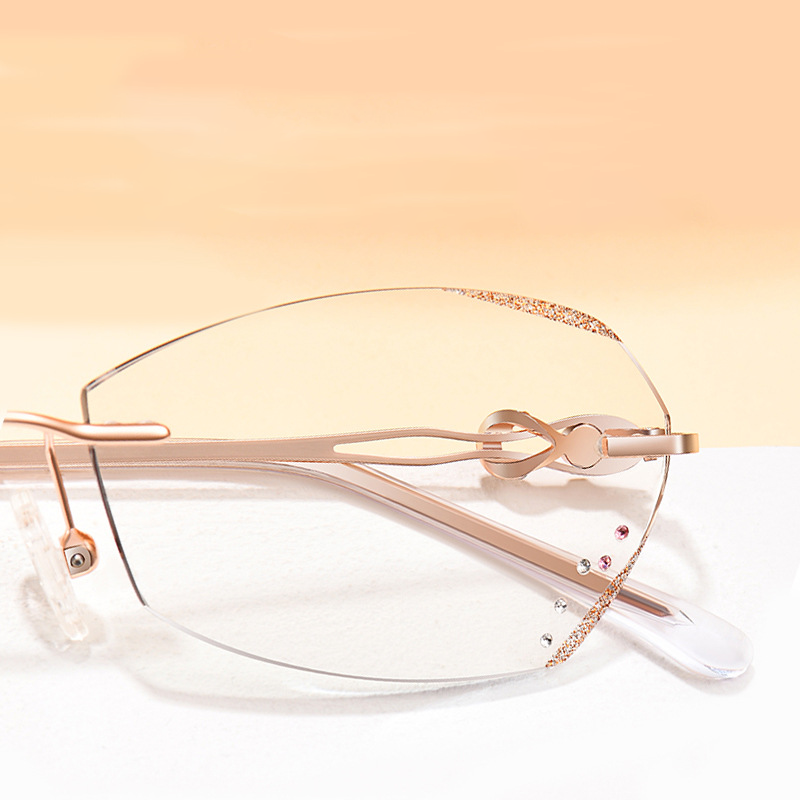 EDGE-CUT RHINESTONE-EMBELLISHED READING GLASSES
