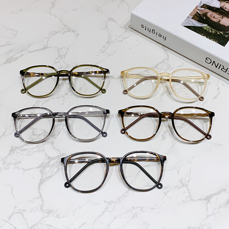 SIMPLE AND VERSATILE WAVY-FRAME READING GLASSES