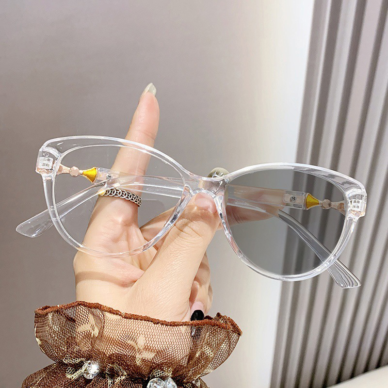 PHOTOCHROMIC LARGE-FRAME READING GLASSES