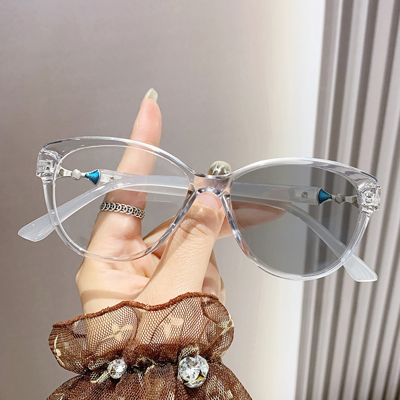 PHOTOCHROMIC LARGE-FRAME READING GLASSES