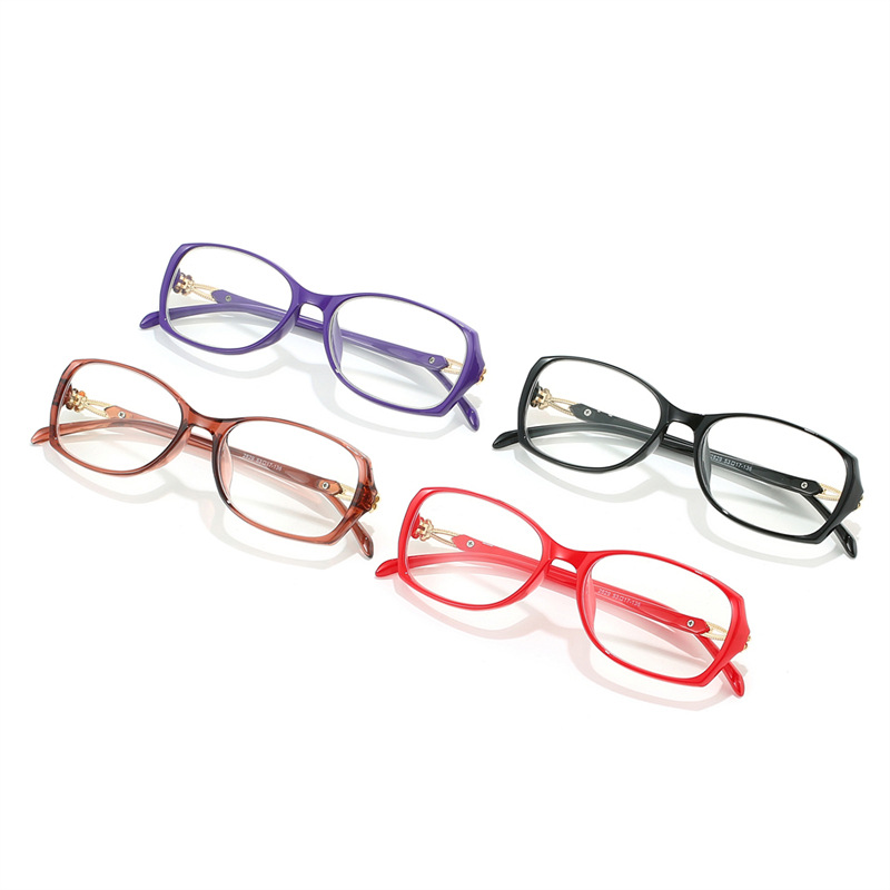 FASHIONABLE LARGE-FRAME READING GLASSES.