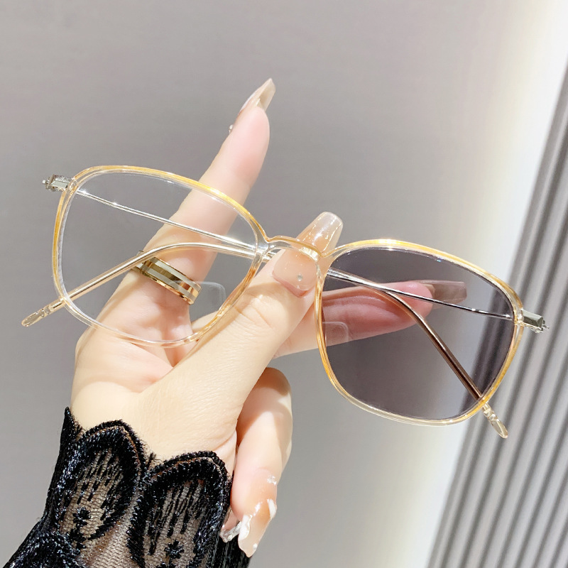  LARGE ROUND-FRAME PHOTOCHROMIC READING GLASSES