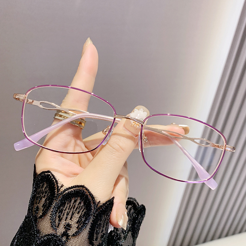 SIMPLE, VINTAGE-STYLE METAL READING GLASSES