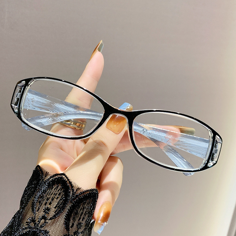 ULTRA-LIGHT, STYLISH PATTERNED READING GLASSES