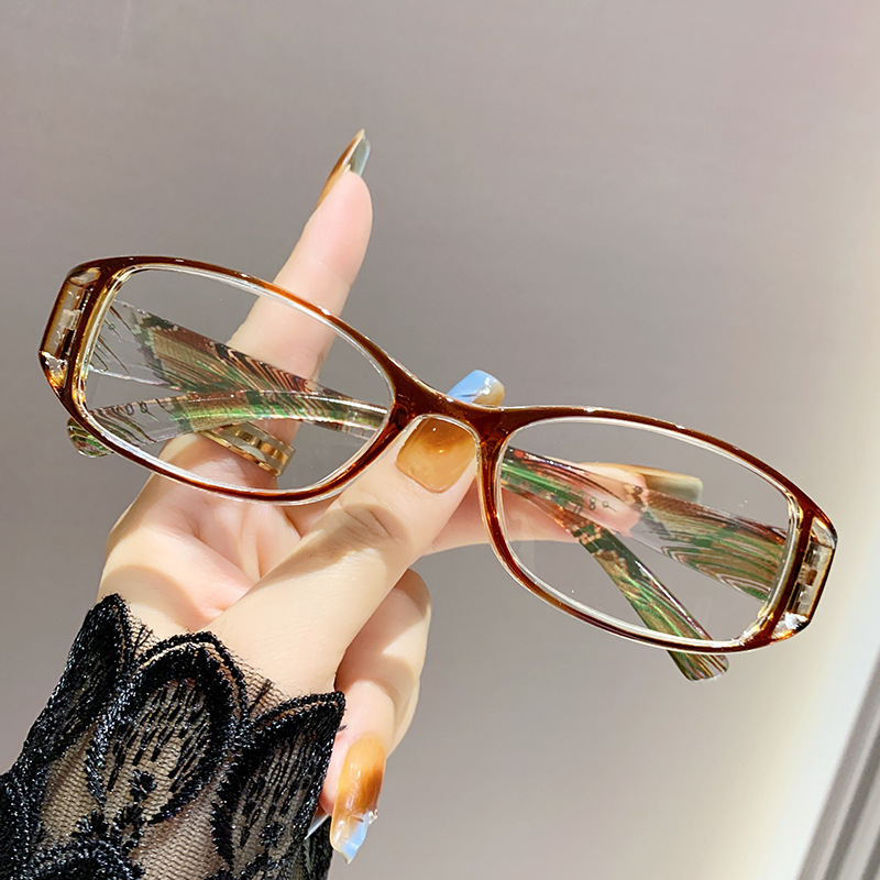 ULTRA-LIGHT, STYLISH PATTERNED READING GLASSES