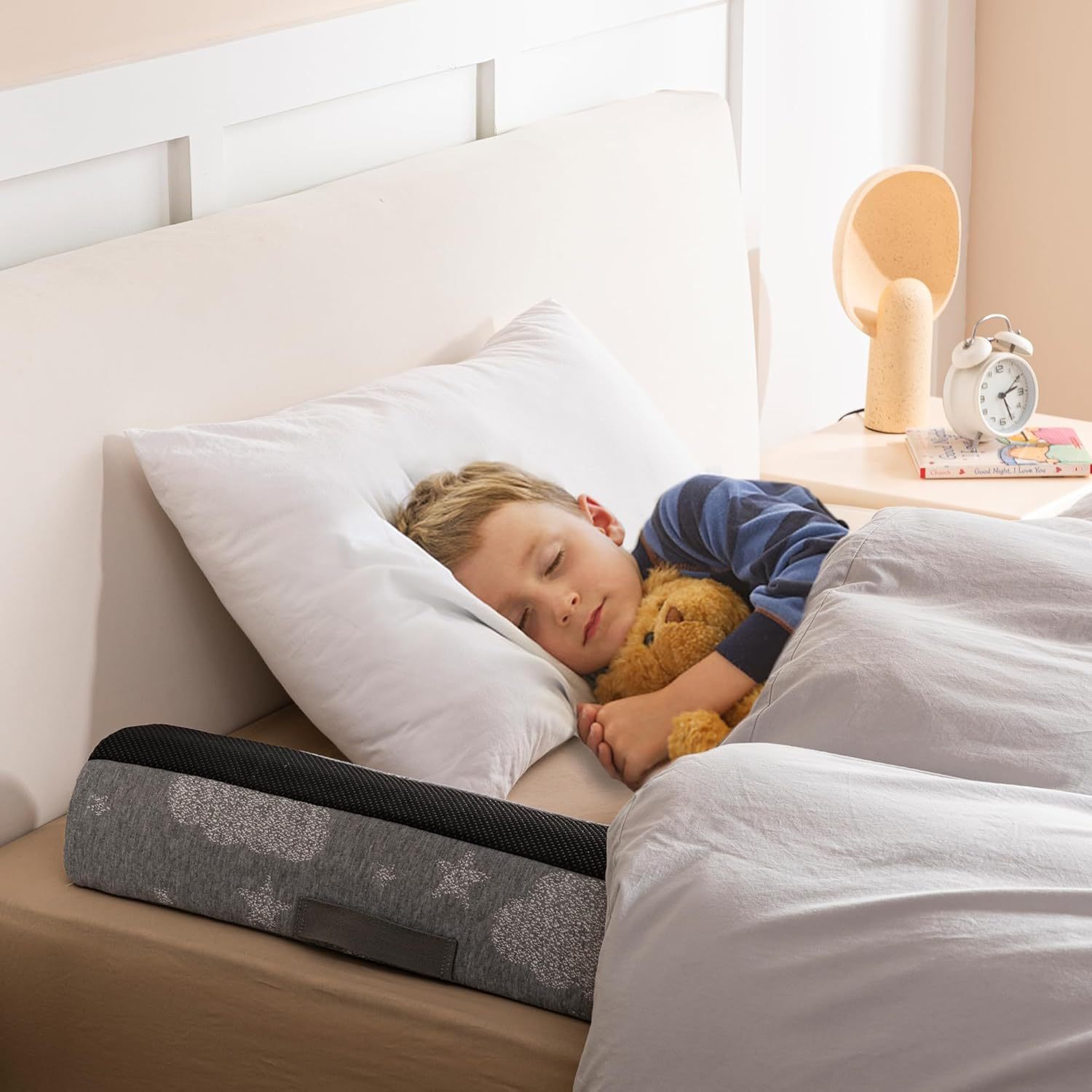 Bed Guard for Toddlers Foldable and with Pad from Foam Bed Bumpers Rail with Dual Non-Slip Pads Waterproof Washable Soft Removable Cover Safe Bed Rail for Kids Seniors